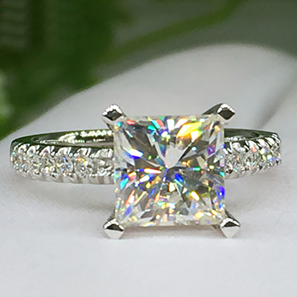 Pierścionek zaręczynowy damski – Moissanite Engagement Ring 1 Carat recenzja i cena