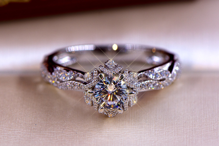 Pierścionek ze srebra próby S9 – Moissanite Engagement Ring 1 Carat recenzja i cena