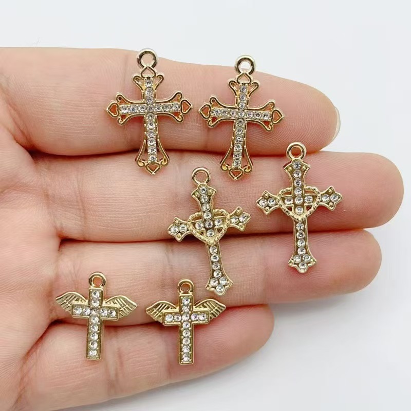 10 szt. Złoty krzyżyk ze stopu – Cross Pendant Necklace Gold recenzja i cena