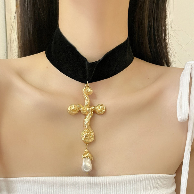 Naszyjnik z zawieszką w stylu  – Pearl Choker Necklace Vintage recenzja i cena