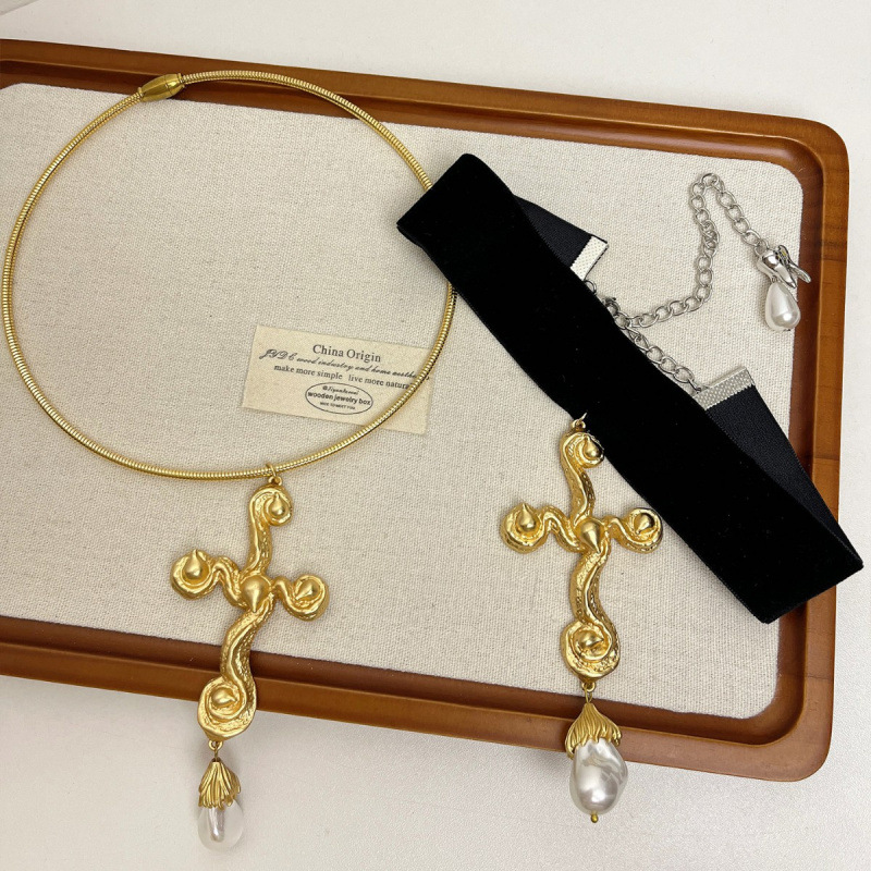 Naszyjnik z zawieszką w stylu  – Pearl Choker Necklace Vintage recenzja i cena