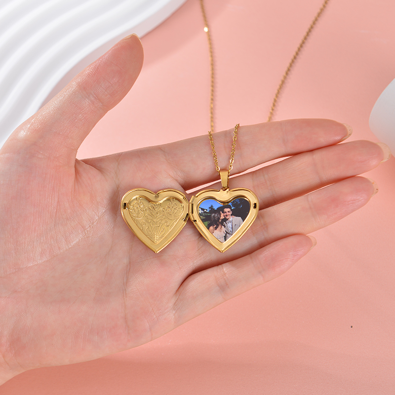 Spersonalizowany naszyjnik z m – Heart Locket Necklace Photo recenzja i cena
