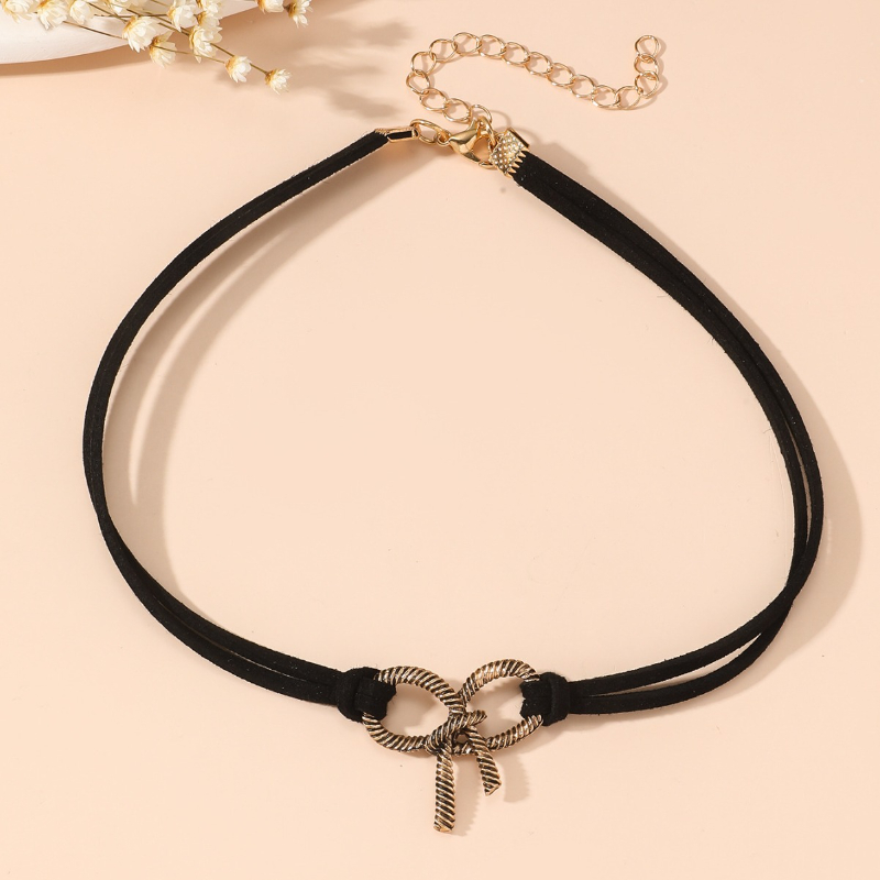 Naszyjnik choker z metalową ko – Layered Pendant Necklace Aesthetic recenzja i cena